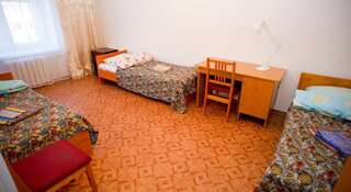 Гостиница Hostel Trukhinova 3 Северодвинск Кровать в общем четырехместном номере-1